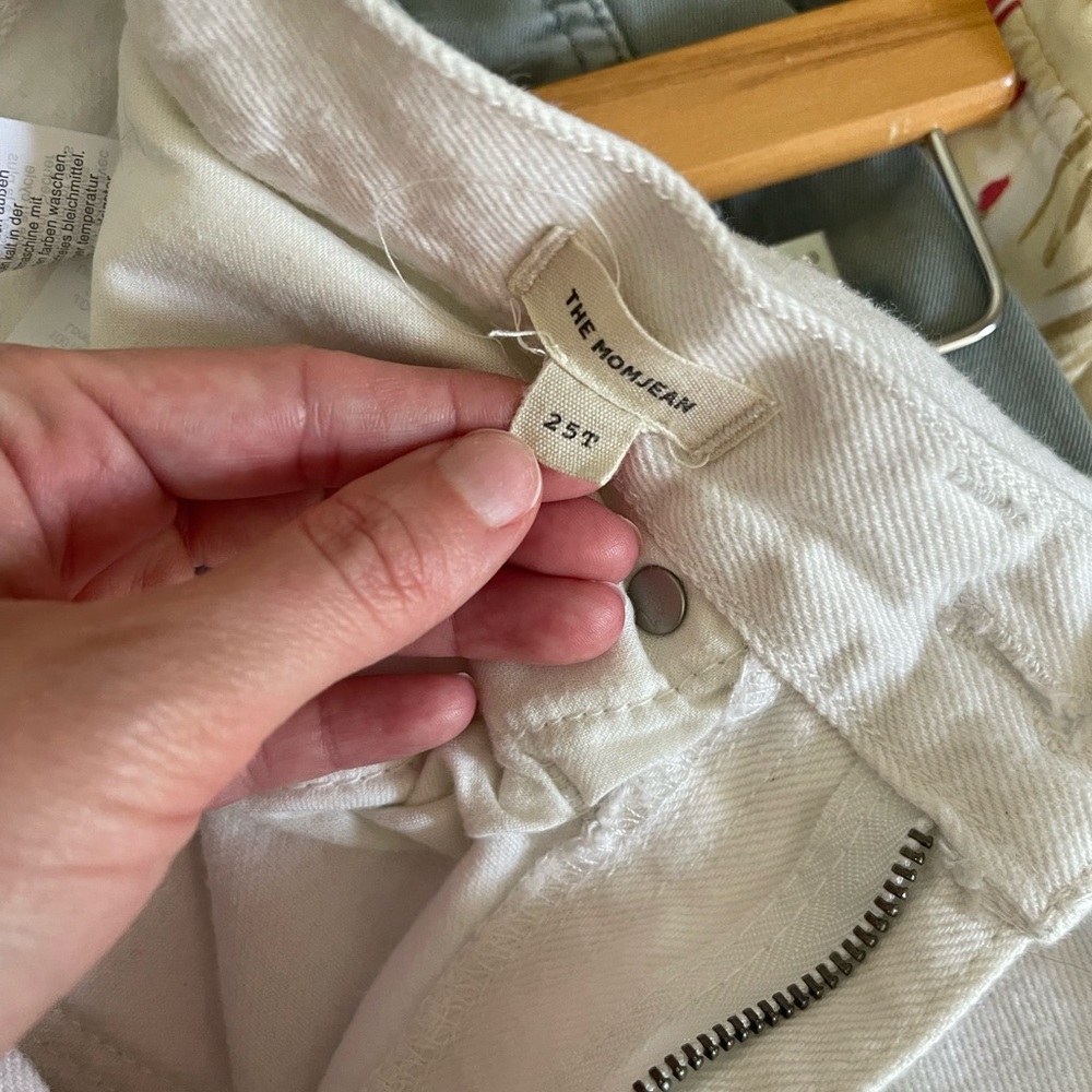 Madewell The Tall Momjean in Tile White: Ripped Edition - Picture 7 of 7